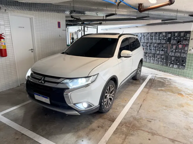 Mitsubishi Outlander 2.0 16V 160cv Aut. 2016
