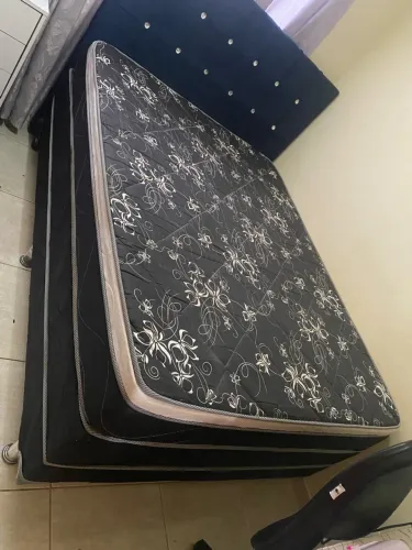 Cama box casal com colchão de molas ensacadas 