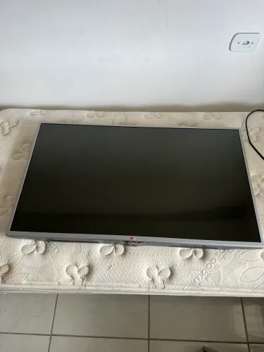 TV LG Smart LED 42? Full HD - COM DEFEITO