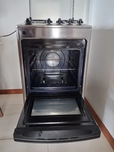 Fogão consulta inox quatro bocas