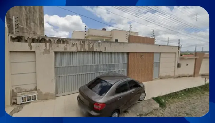 CASA - Com 5 suítes e piscina, Bom Princípio, Pedra Branca/CE, Área de 1.087m² - Pedra Bra