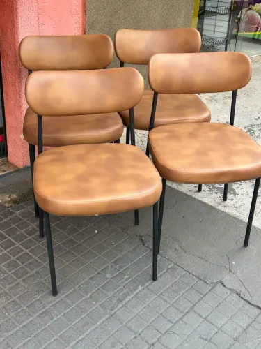 Cadeira corino Nova