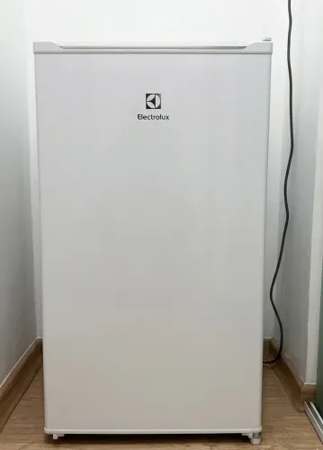 FRIGOBAR 122L ELECTROLUX | ESTADO DE NOVO | 1 ANO DE USO