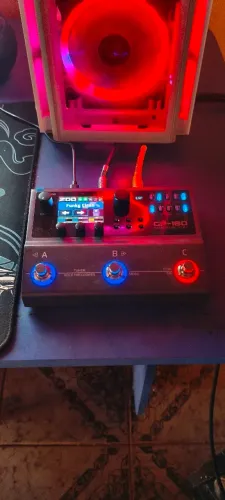 Kit guitarra Hurricane e pedaleira valeton GP 180
