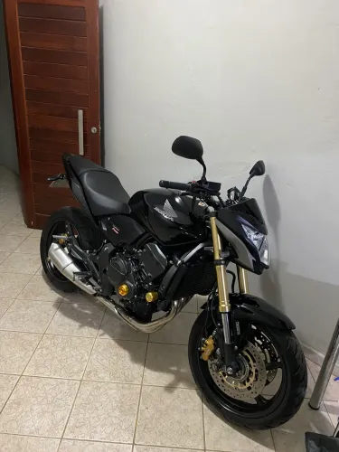 Honda Hornet 600 ABS 2012 | 12.400 km | Pneus novos