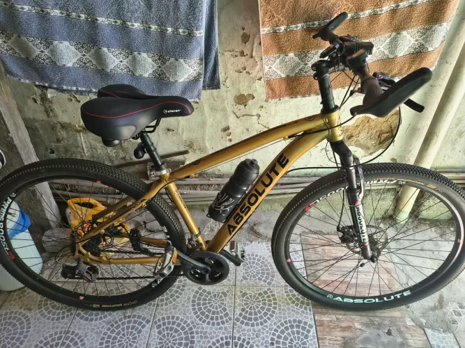 Bicicleta aro 29 completa em perfeito estado e condução de uso.