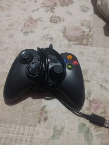 Controle de Xbox 360 + kit de carregamento