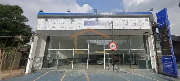 Ponto Comercial, 550m². Casa Verde