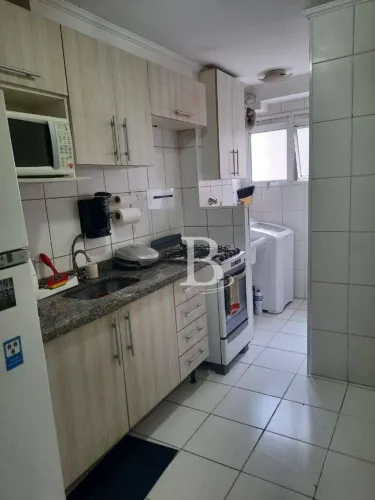 Apartamento com 2 dormitórios à venda, 50 m² por R$ 298.000,00 - Parque Erasmo Assunção -