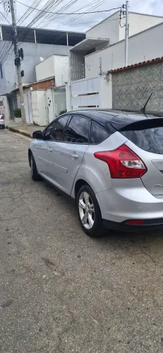 Ford Focus 1.6 S/se/se Plus Flex 8v/16v 5P 2014
