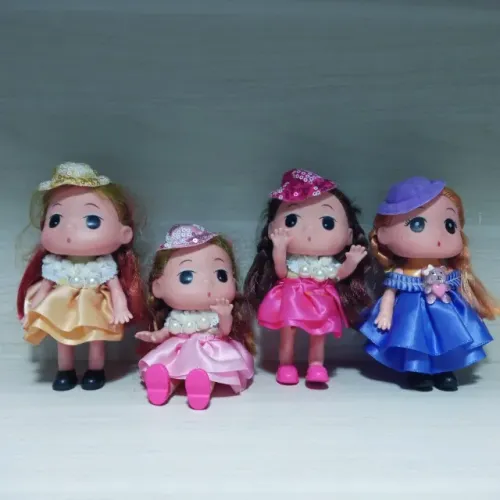 Bonecas Estilo Alemãs com detalhes minimalistas Kit com 4 - òtimo estado .