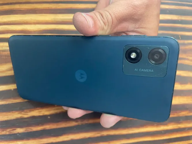 Moto E13