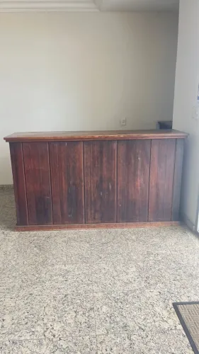 Balcão rústico com gavetas 