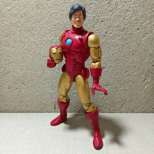 Iron Man pintura custom Marvel legends.