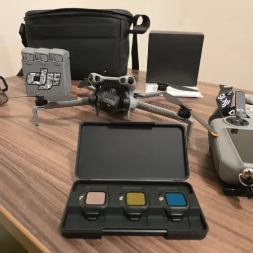 DJI Mini 5 Pro Fly More Combo (RC 2) ? Praticamente Zero, Baterias com Uso Mínimo