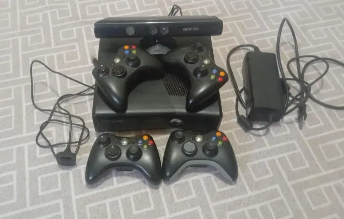 Xbox 360 Desbloqueado com jogos + Kinect e Controles