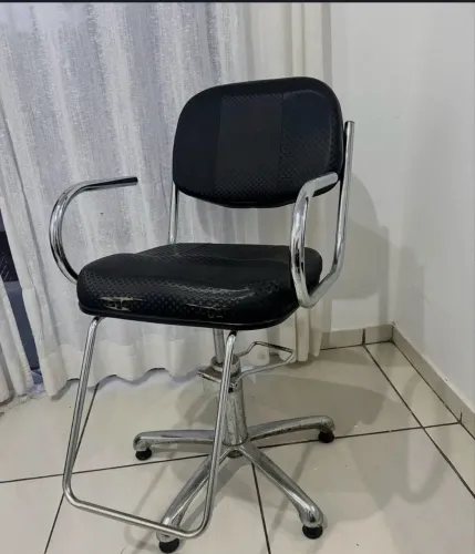 Cadeira cabeleireiro ( a)