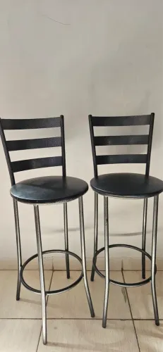 Par de Banquetas/Tamburete
