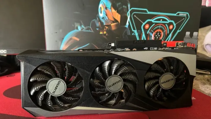 Placa de Vídeo RX 7600 TRIPLO FAN 8GB Gigabyte