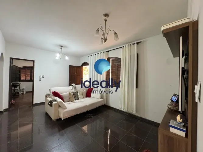 CASA 4 QUARTOS/SUITE / PISCINA/ SAUNA NO BAIRRO PEDRA AZUL_ VENDA
