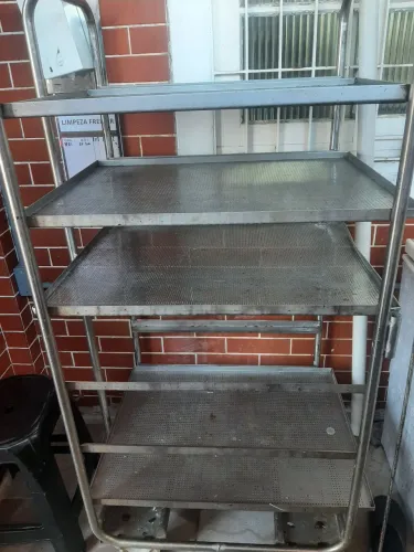 Vende-se Carinho de alumínio