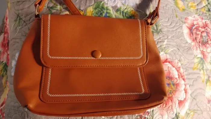 bolsa transversal marrom