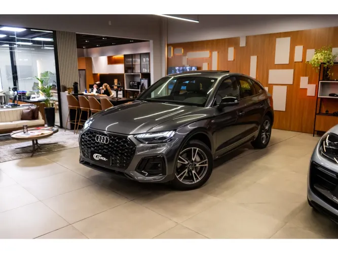 Audi Q5 SB P Black. 2.0 TFSIe S.tr. QT (hib.) 2024