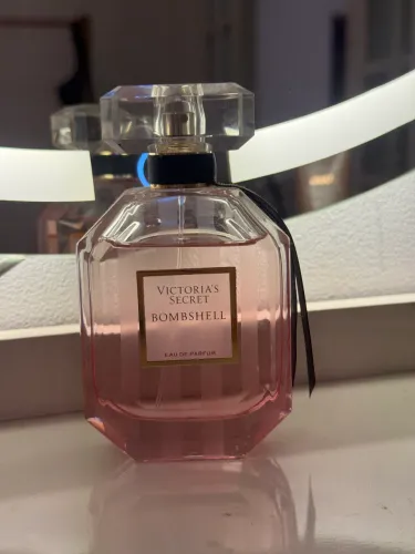Perfume Victoria?s Secret Bombshell