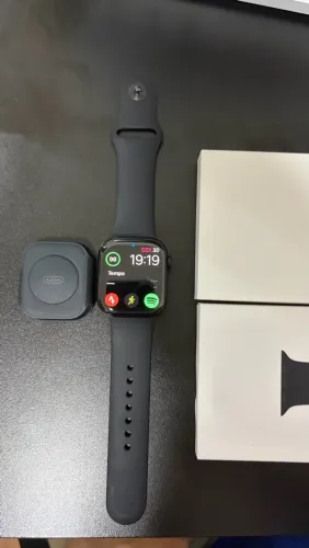 Apple Watch séries 11 - 42mm - Jet black 