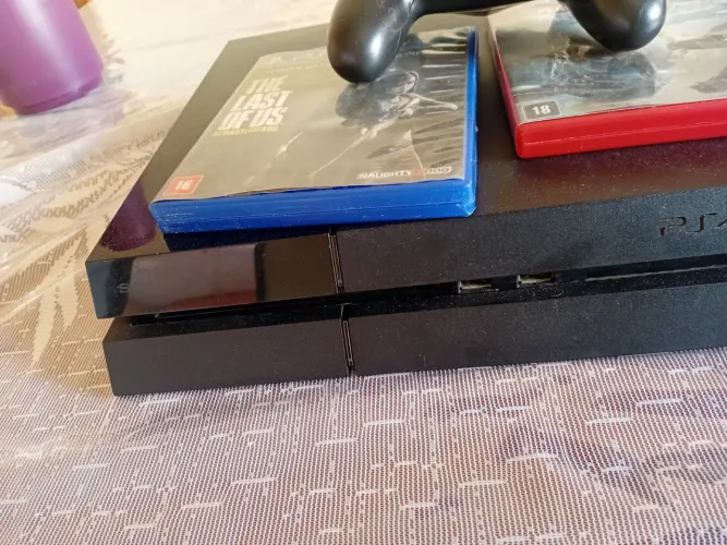 Ps4 fat 500 gb troco por pc ou iPhone ou vendo 
