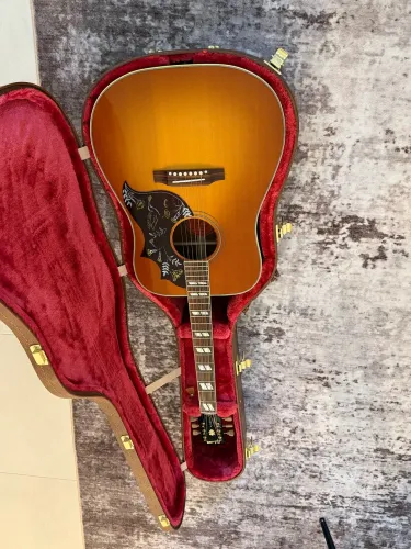 Violão Gibson Hummingbird 2024