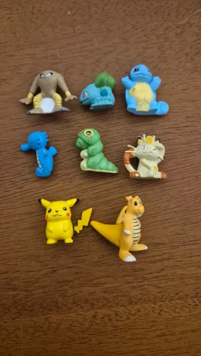 Lote de miniaturas Pokémon Caçulinha