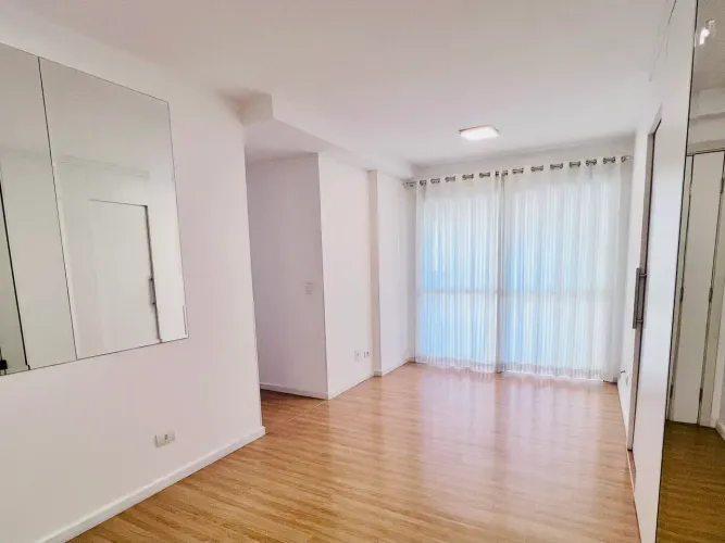 Apartamento para aluguel possui 70 metros quadrados com 3 quartos em Boa Vista - Curitiba
