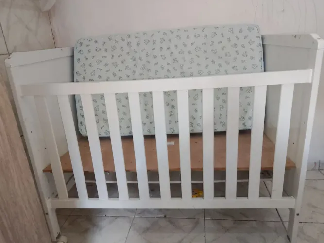 Vendo um berço completo já com o colchão 