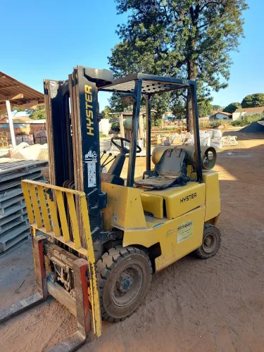 Empilhadeira Hyster 2000kg