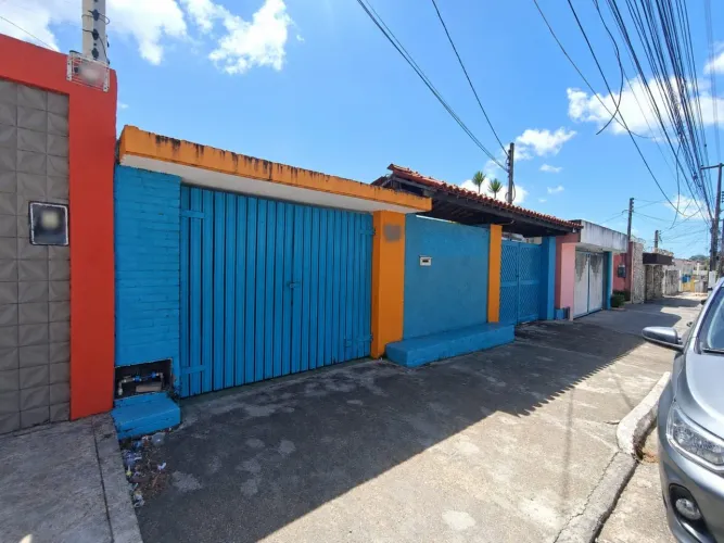 Casa para Venda em Maceió, Gruta de Lourdes, 5 dormitórios, 1 suíte, 1 banheiro, 2 vagas