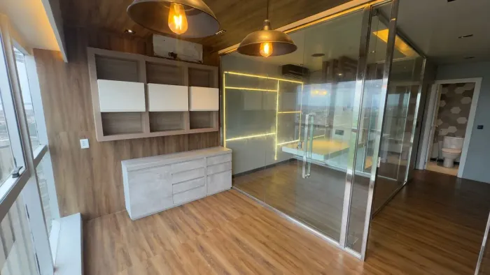 Sala comercial no Office Tower