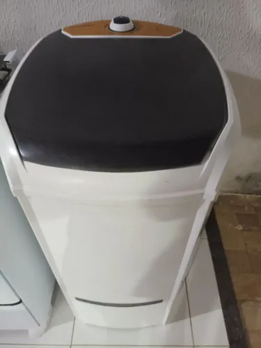 Vende-se um tanquinho de 10 kg funciona tudo perfeitamente por 380