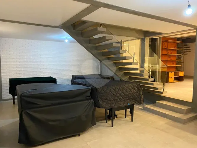 Sobrado à venda com 4 suítes em Vila Sônia, São Paulo - SP