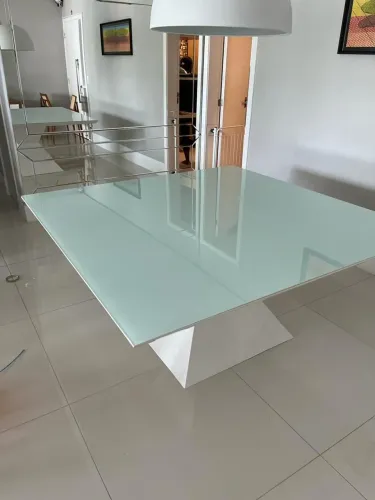 Mesa de Jantar Quadrada Laca e Vidro 1,60m x 1,60m (8 Lugares) - Impecável!