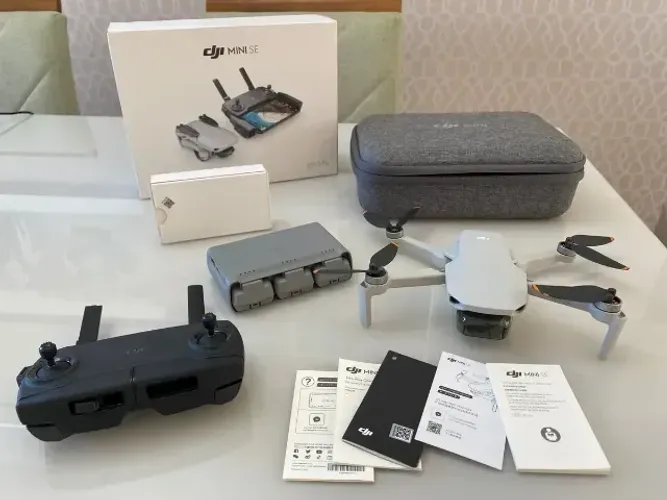 Drone DJI Mini SE Fly More Combo