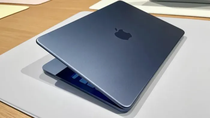 Vendo Apple MacBook Neo, 8/256Gb, Indigo, Novo