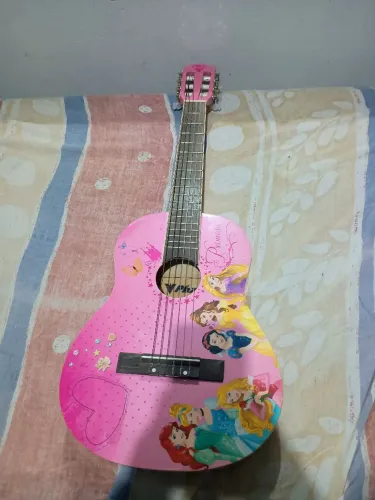 Violão acústico 