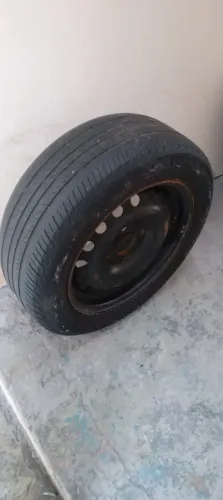 Pneu 15 semi novo