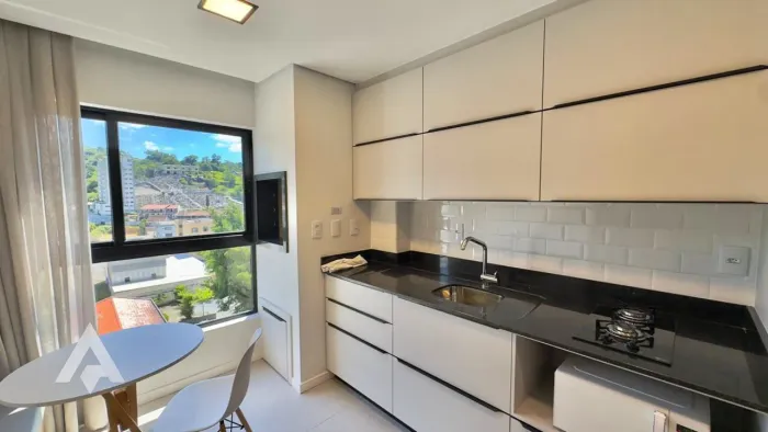Loft mobiliado para locação por R$ 2.550,00 - Bairro Centro - Blumenau/SC