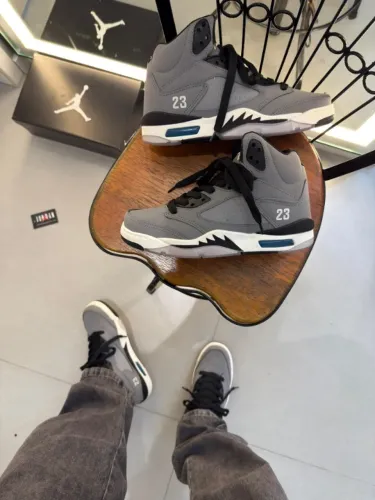 Bota Nike Air Jordan 5 Retrô Cinza Masculino Premium