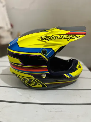 Capacete Troy Lee Se4 Speed Mips para Motocross ou Trilhas