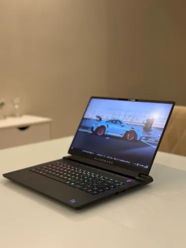 ALIENWARE M15 ( R7 ) RTX 3070ti 32gb RAM, 1tb SSD