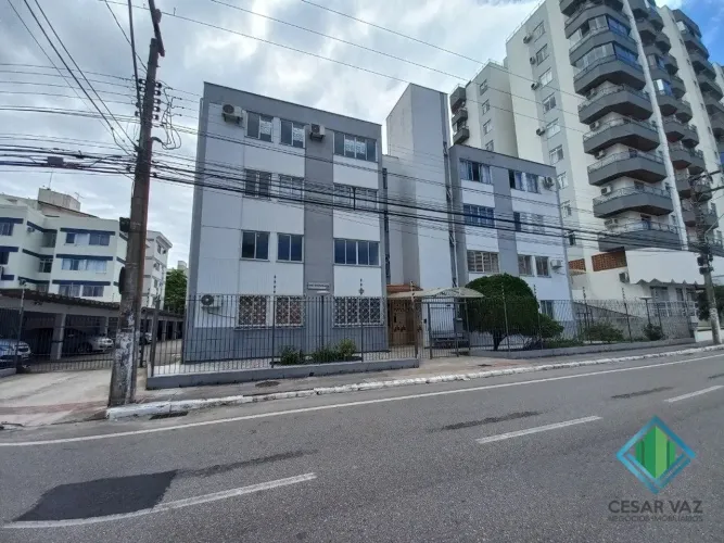 Apartamento em ótima localização no coração do bairro kobrasol.