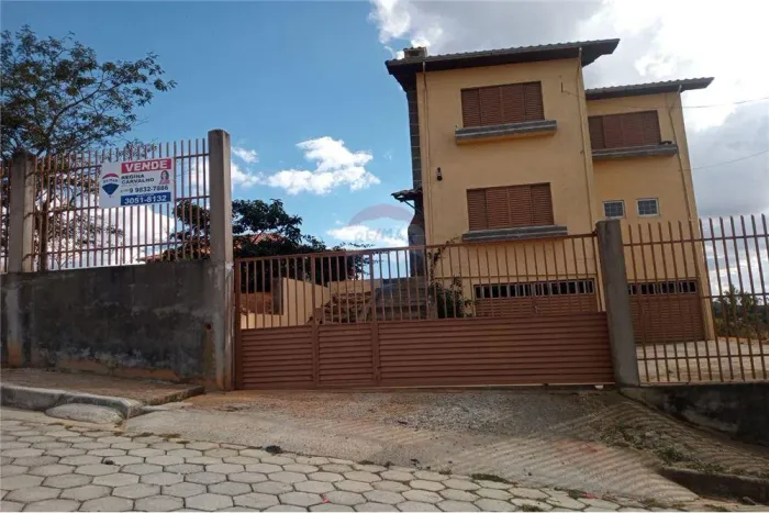 Casa no bairro Maria Antônia, no Topo do Bairro, com visão panorâmica em Ressaquinha (MG)